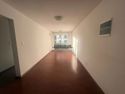 Atención Inversores!! Ideal Apto En Venta Con Renta De 2 Dorm + Gge En Tres Cruces!
