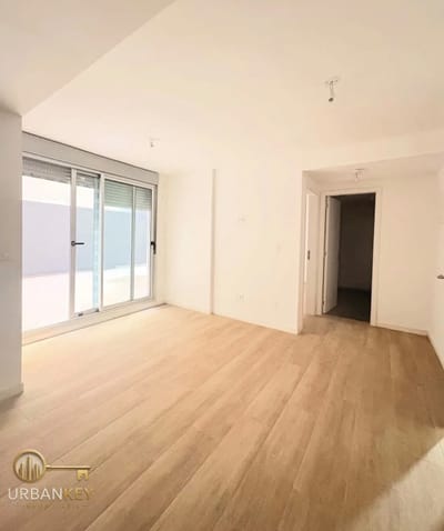 Hermoso apartamento en alquiler 1 dormitorio + patio sobre Av 18 de Julio Cordon