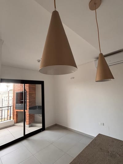 ALQUILO EXCLUSIVO DEPARTAMENTO: Confort y Comodidad con Cochera Incluida.