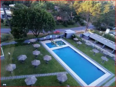 Venta de apartamento en la Roosevelt, 1 dormitorio, baño, piscina, para vivir todo el año, buena vista.