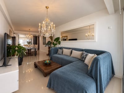 Departamento en Venta de 2 Dormitorios en Look Tower, Playa Brava Punta del Este