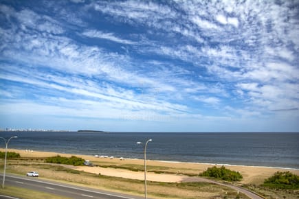 Espectacular Apartamento en Mansa frente al mar, unidad de 4 dormitorios en venta