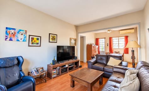 2 casas en padrón único de 419 m² sobre Av. Rivera, Malvín