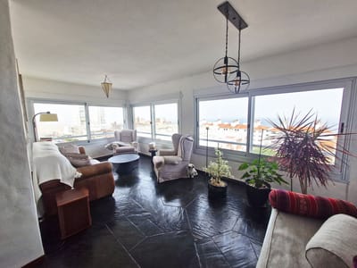 Apartamento Renovado con Vistas al Mar