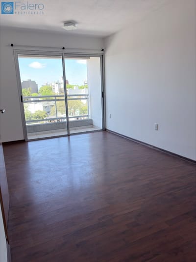 Apartamento en alquiler c/ cochera en Pocitos