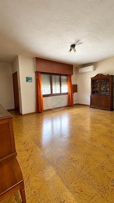 Venta Casa 3 Dormitorios 537 M2 De Terreno Amplio Jardin Y Fondo Con Parrillero