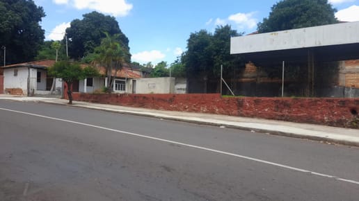 Vendo Propiedad De 700 M2 - Barrio Panambi