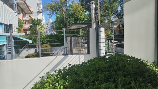 Muy lindo monoambiente con amplia terraza lavadero, cómodo y seguro.