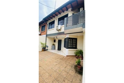 EN VENTA EXCELENTE DUPLEX EN FDO. DE LA MORA Z. NORTE