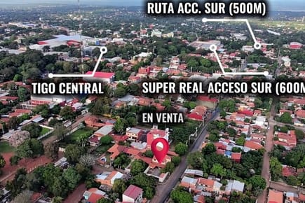 Casa de Dos Pisos en Esquina Fdo. de la Mora
