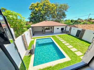 VENDO AMPLIA RESIDENCIA EN LAMBARE ZONA CANAL 13