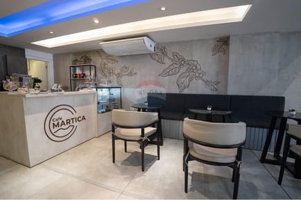 En Venta Piso Entero en Edificio Zenith