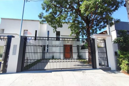 EN VENTA DÚPLEX TOSCANO A ESTRENAR – LUQUE