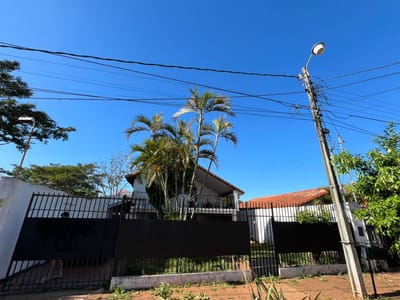 VENDO CASA ZONA SHOPPING SAN LORENZO