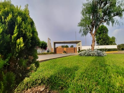 TERRENO CONDOMINIO EL POLO,PISCINA, PARRILLAS,AREAS VERDES 