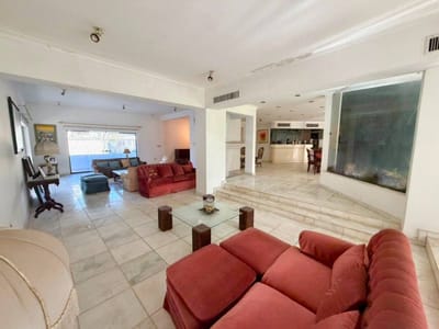 Imperdible: VENTA | Propiedad de gran escala en esquina – Barrio San Cristóbal