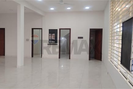 Alquilo Local comercial en Esquina