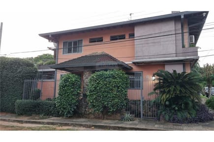 VENDO AMPLIA CASA EN LAMBARE BARRIO FELICIDAD