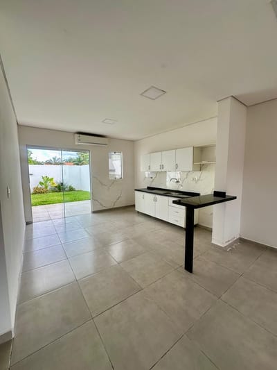 LUQUE - MORA CUE, CASA 2 DORMITORIOS EN CONDOMINIO, EN VENTA