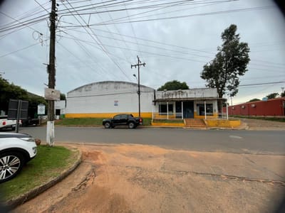 PROPIEDAD COMERCIAL - DEPOSITO EN EL CENTRO DE CAAGUAZU 
