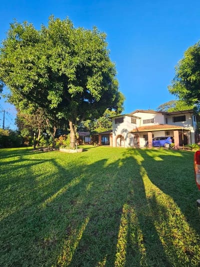 VENDO CASA EN SAN ANTONIO