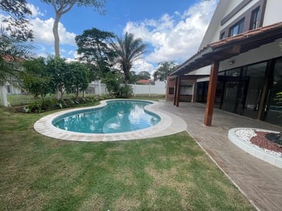 Casa en alquiler Hacienda del Urubó