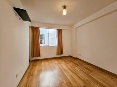Venta de departamento en Miraflores | Ubicación estratégica