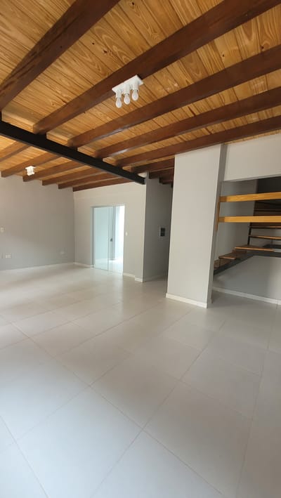  DÚPLEX DE 3 HAB EN ALQUILER– LAMBARE - A 100m de Avenida del Yacht