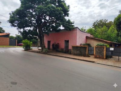 VENDO CASA EN SAN LORENZO
