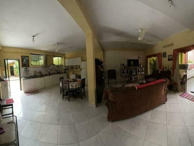 VENDO CASA EN FERNANDO DE LA MORA ZONA SUR