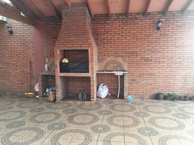 VENDO CASA EN YPANÈ-COLONIA THOMPSON