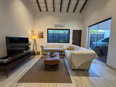 VENDO CASA SEMI AMOBLADA DE 2 DORM BARRIO JARA