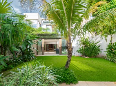 VENDO RESIDENCIA A ESTRENAR EN YKUA SATI - 1.200.000 USD