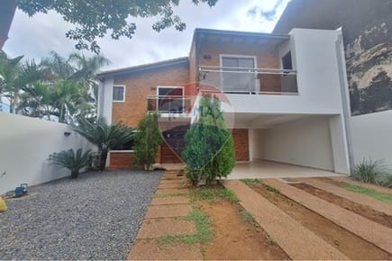 Casa de 5 habitaciónes en Asunción Bº San Vicente 