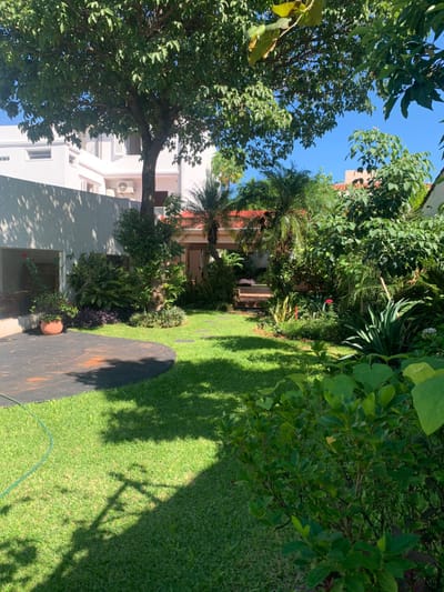 VENDO O ALQUILO AMPLIA RESIDENCIA EN BO. VISTA ALEGRE