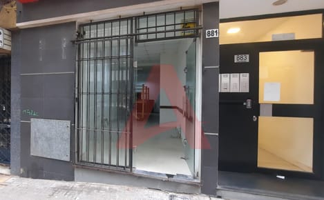 CENTRO - LOCAL EN VENTA - 37 MTS AL FRENTE CON BAÑO