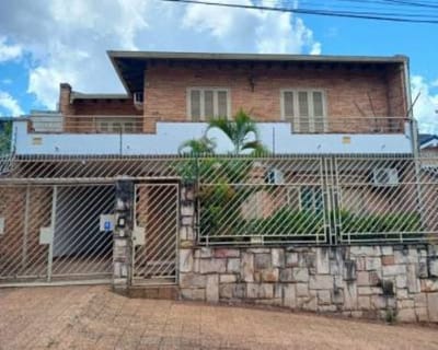 Vendo casa en San Vicente ideal para refaccionar