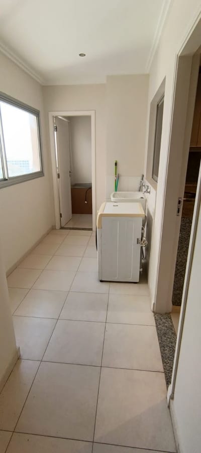ALQUILO O VENDO PENTHOUSE SOBRE AVENIDA MOLAS LOPEZ-MBURUCUYA.