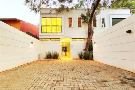 VENDO DUPLEX A ESTRENAR EN LUQUE ZONA CONMEBOL