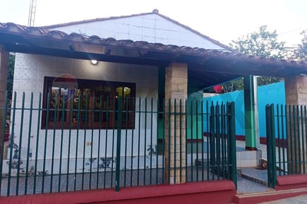 CASA EN VENTA EN YAGUARON (CERCA A PARAGUARI)