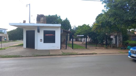 Vendo Casa En Esquina Zona Conmebol  Cod 059