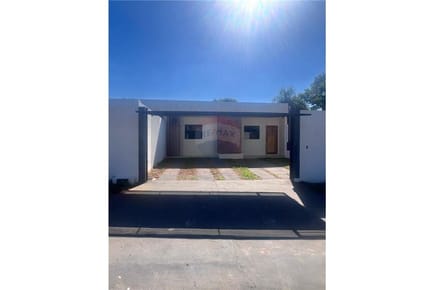 Chalet a estrenar a metros de Las Residentas. 