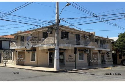 VENDO CASA CON SALONES EN EL CENTRO DE ASUNCION