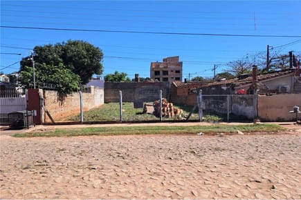 VENDO TERRENO EN FERNANDO DE LA MORA ZONA SUR