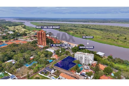 Propiedad en doble esquina a pasos del Yacht