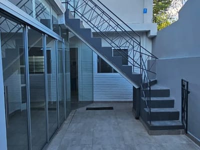 AMPLIA CASA EN ALQUILER EN BARRIO LAS MERCEDES