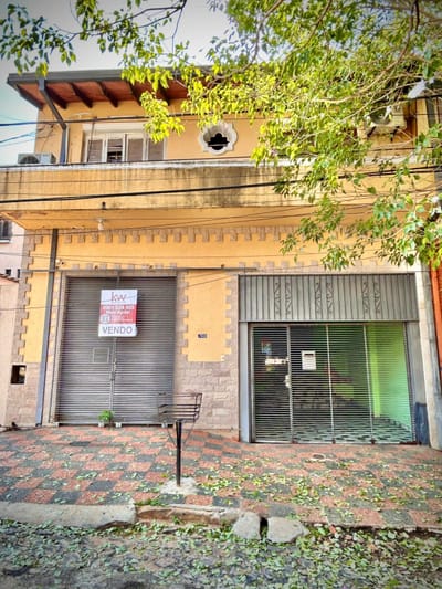 Casa en Venta, Zona del Colegio Cristo Rey y a la Costanera Sur