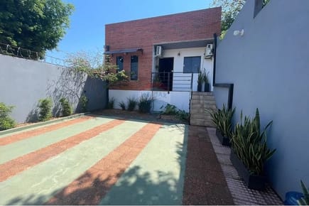 Vendo Chalet en Ñemby 
