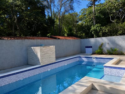 HERMOSA CASA CON PISCINA EN ÑEMBY