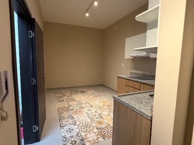 Departamento De 2 Dormitorios En Los Laureles, Edificio La Alameda